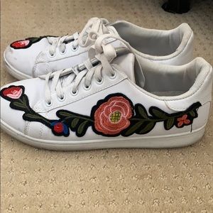 Embroidered floral sneakers